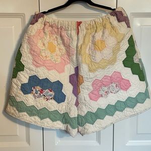 Softpaw vintage quilt shorts - M/L